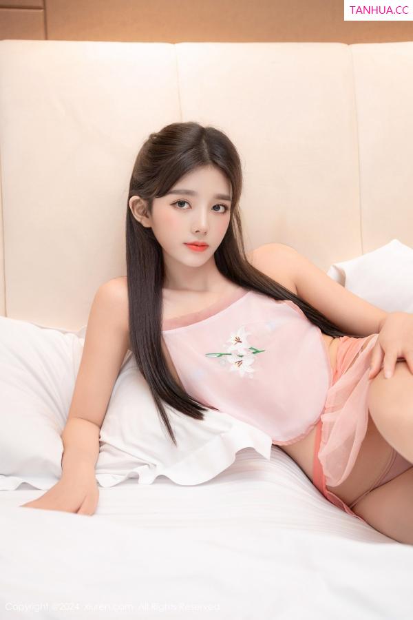 吴佩慈 吴佩慈 [XiuRen]高清写真图 2024.11.05 No.9396 美少女@ 美腿性感第53张图片